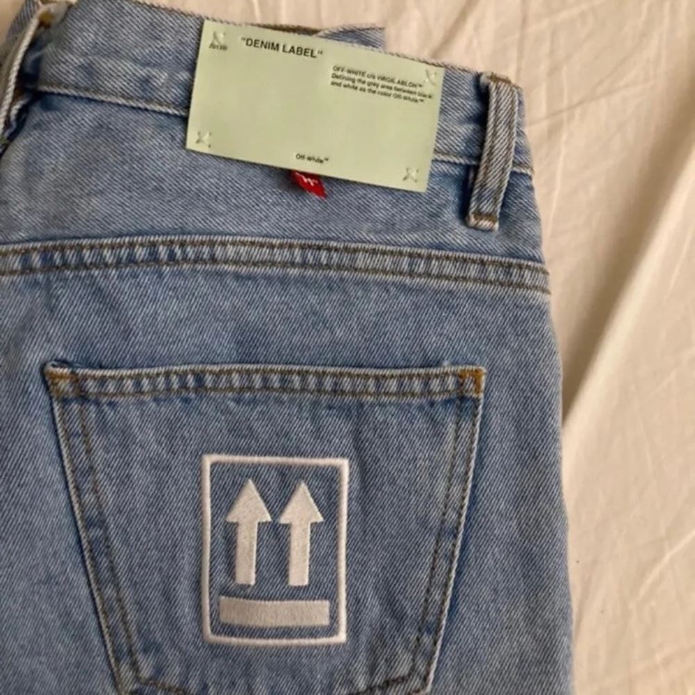 OFF WHITE | denim shorts